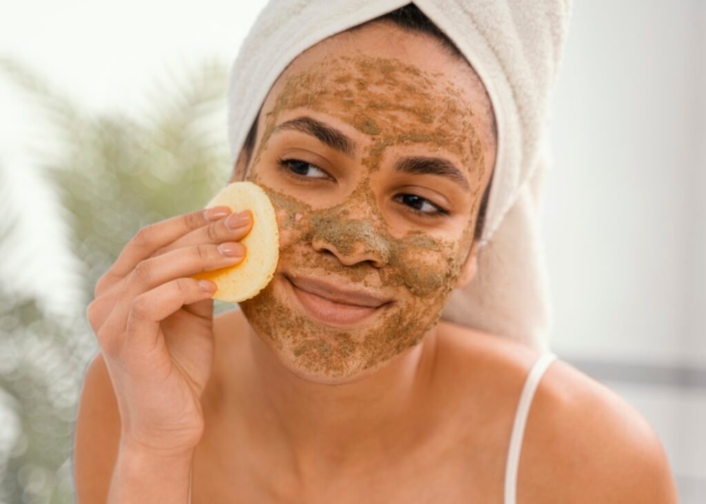  Gently exfoliating face to remove dead skin cells.